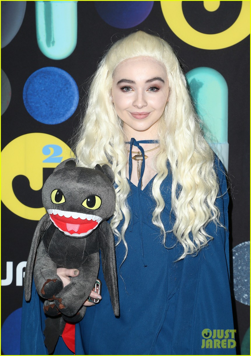 Sabrina Carpenter & Olivia Holt Hit Up Just Jared's Halloween Party!