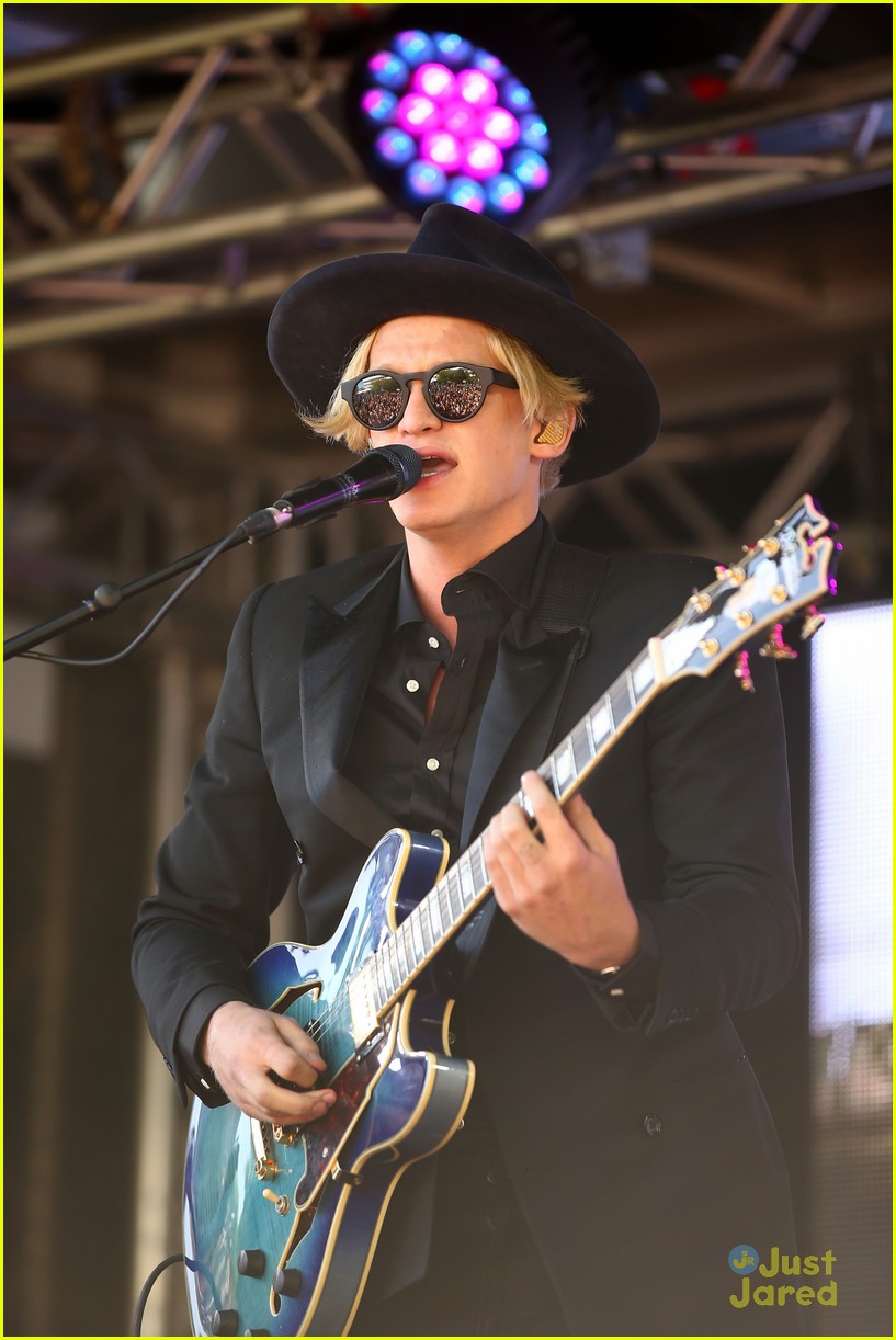 Cody Simpson Performs At Emirates Stakes Day In Melbourne!