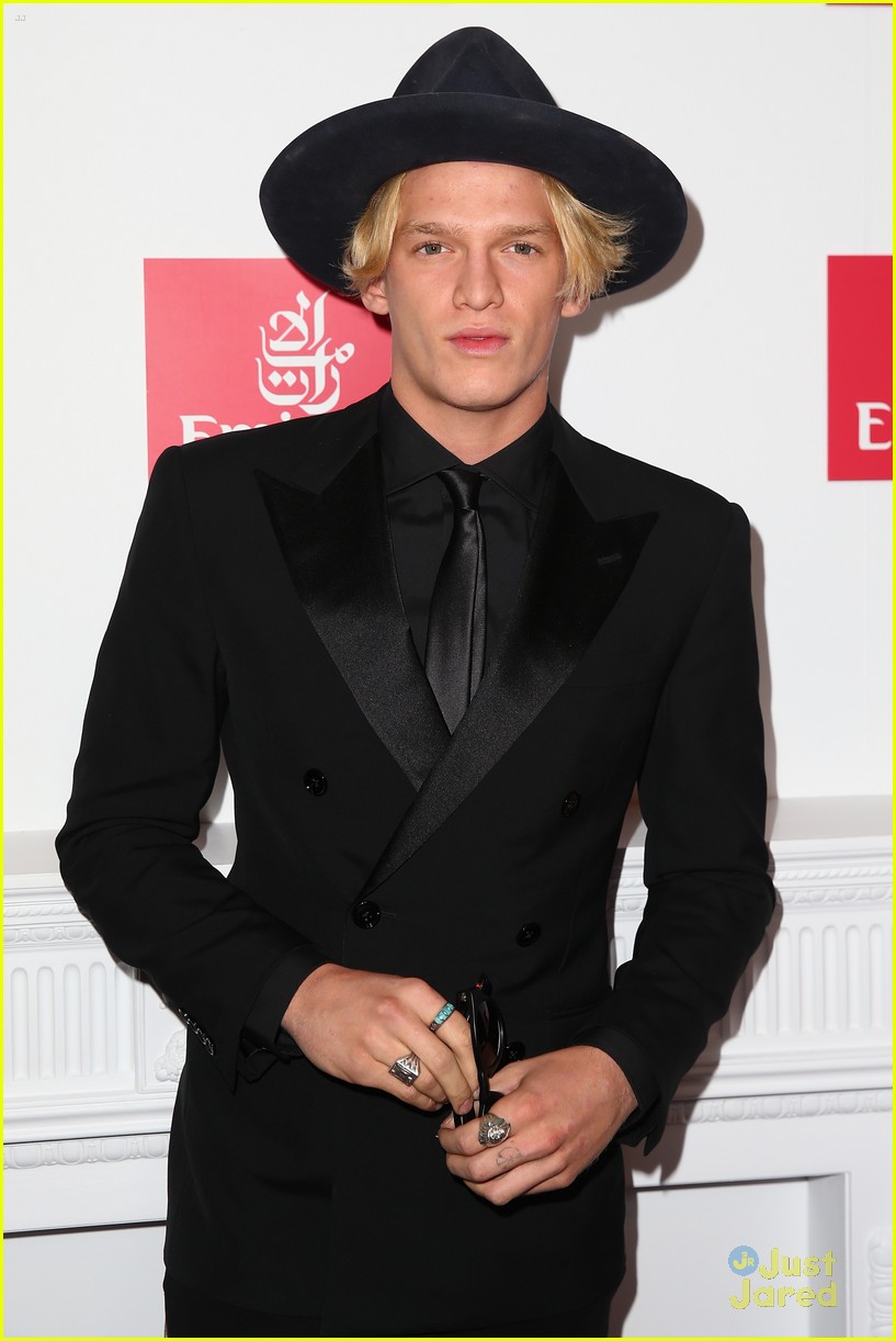 Cody Simpson Performs At Emirates Stakes Day In Melbourne!