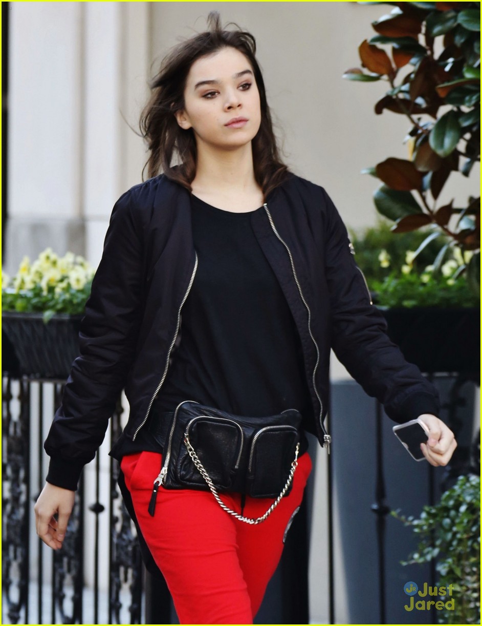 Hailee Steinfeld Drops 'Haiz' EP Sampler - Listen Now!