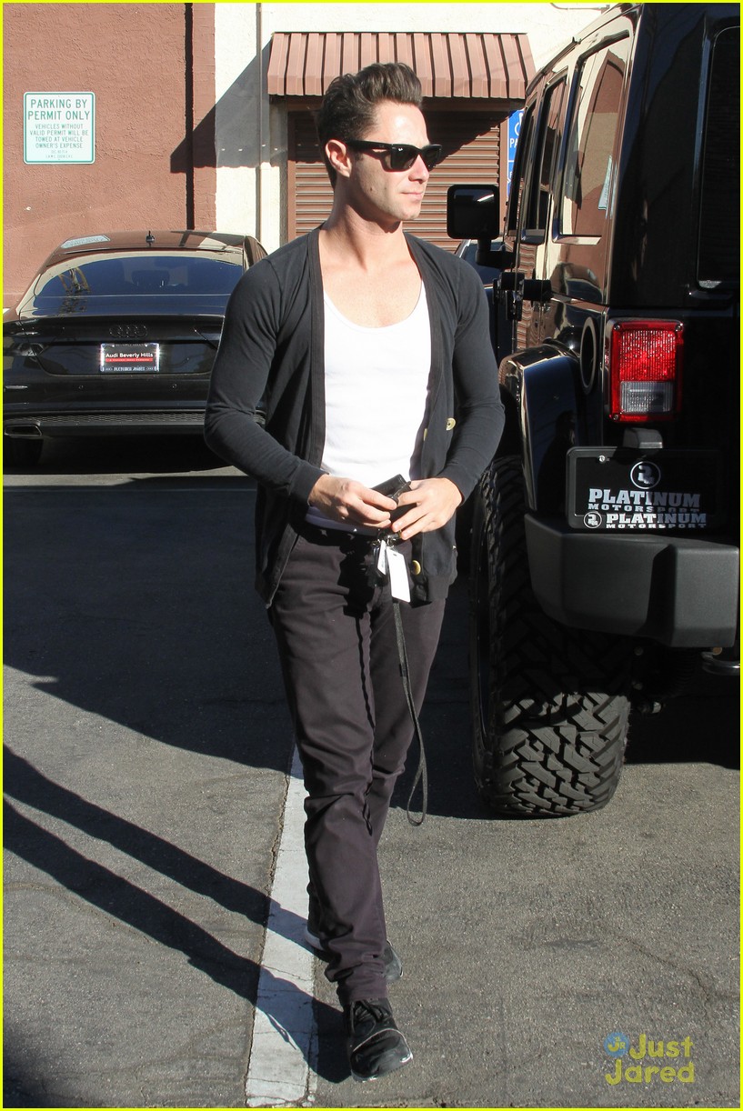 Nick Carter & Lauren Kitt Let ABC Reveal Their Baby's Gender However They Wanted To