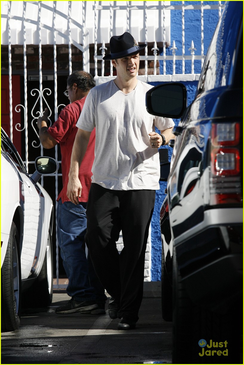 Nick Carter & Lauren Kitt Let ABC Reveal Their Baby's Gender However They Wanted To