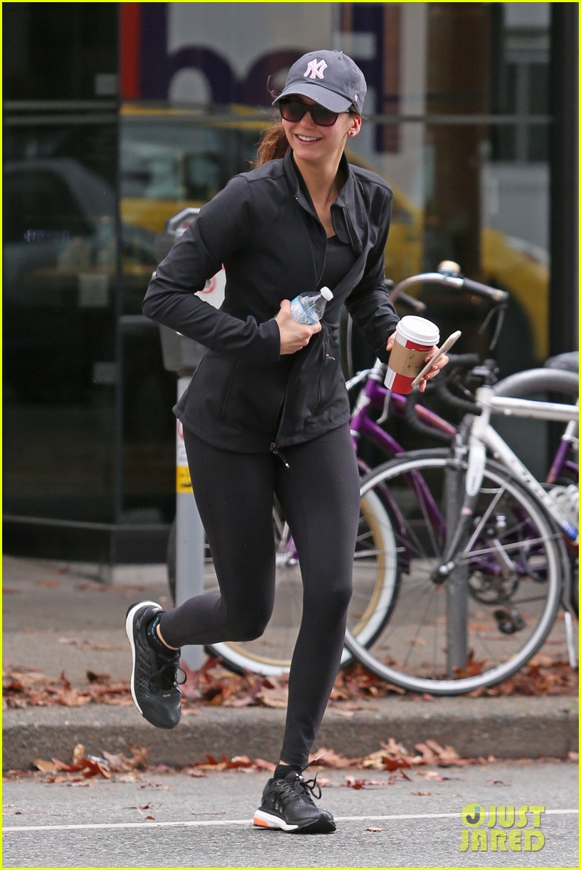 Nina Dobrev & Boyfriend Austin Stowell Do Hot Yoga Together in Vancouver!