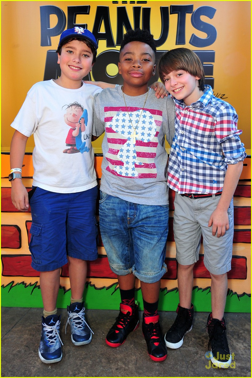 Francesca Capaldi & Hadley Belle Miller Meet Sally at 'Peanuts Movie' Photo Call