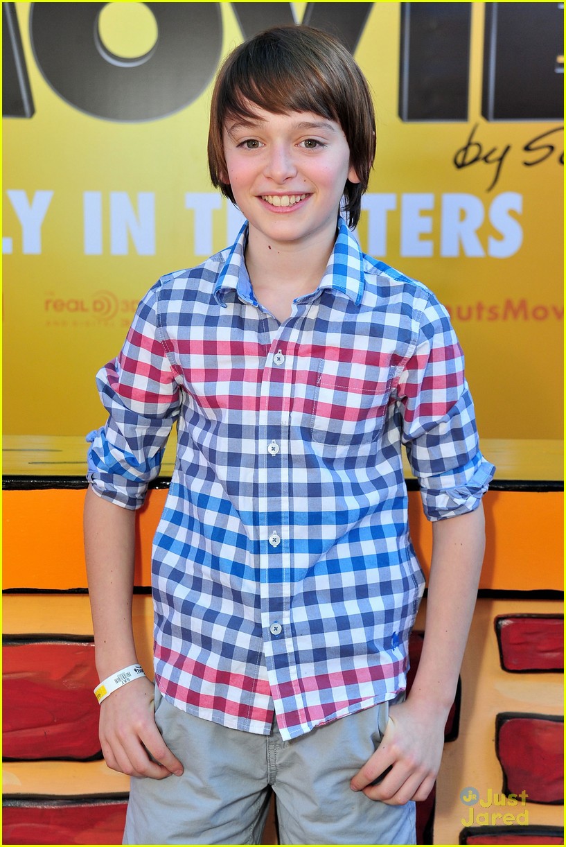 Francesca Capaldi & Hadley Belle Miller Meet Sally at 'Peanuts Movie' Photo Call