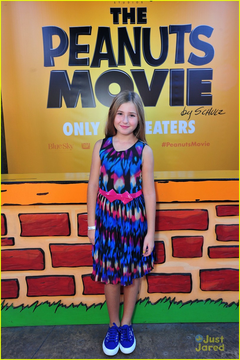 Francesca Capaldi & Hadley Belle Miller Meet Sally at 'Peanuts Movie' Photo Call
