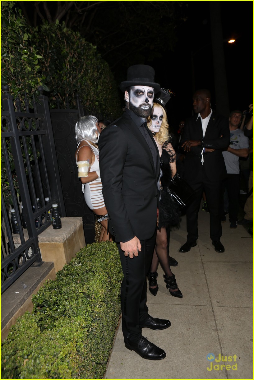 Julianne & Derek Hough Celebrate Halloween With Peta Murgatroyd & Maks Chmerkovskiy