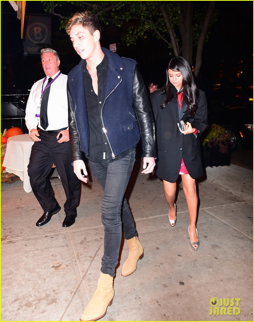 Selena Gomez & Samuel Krost Hold Hands in the Big Apple!