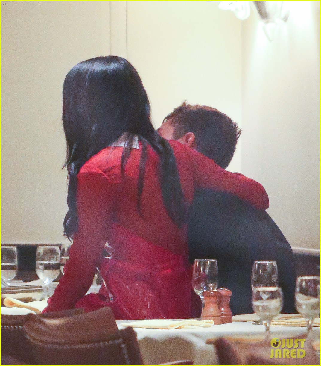 Selena Gomez & Samuel Krost Hold Hands in the Big Apple!