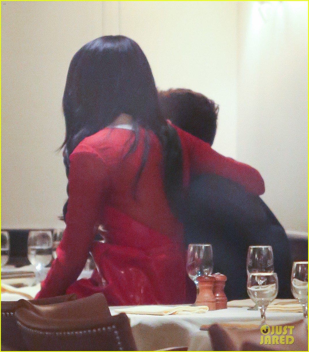 Selena Gomez & Samuel Krost Hold Hands in the Big Apple!