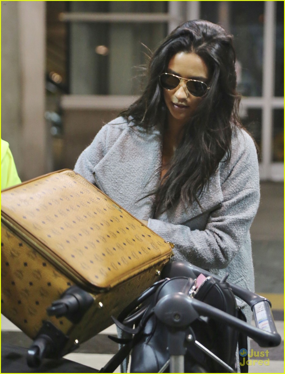 Shay Mitchell Celebrates 9 Million Instagram Followers!