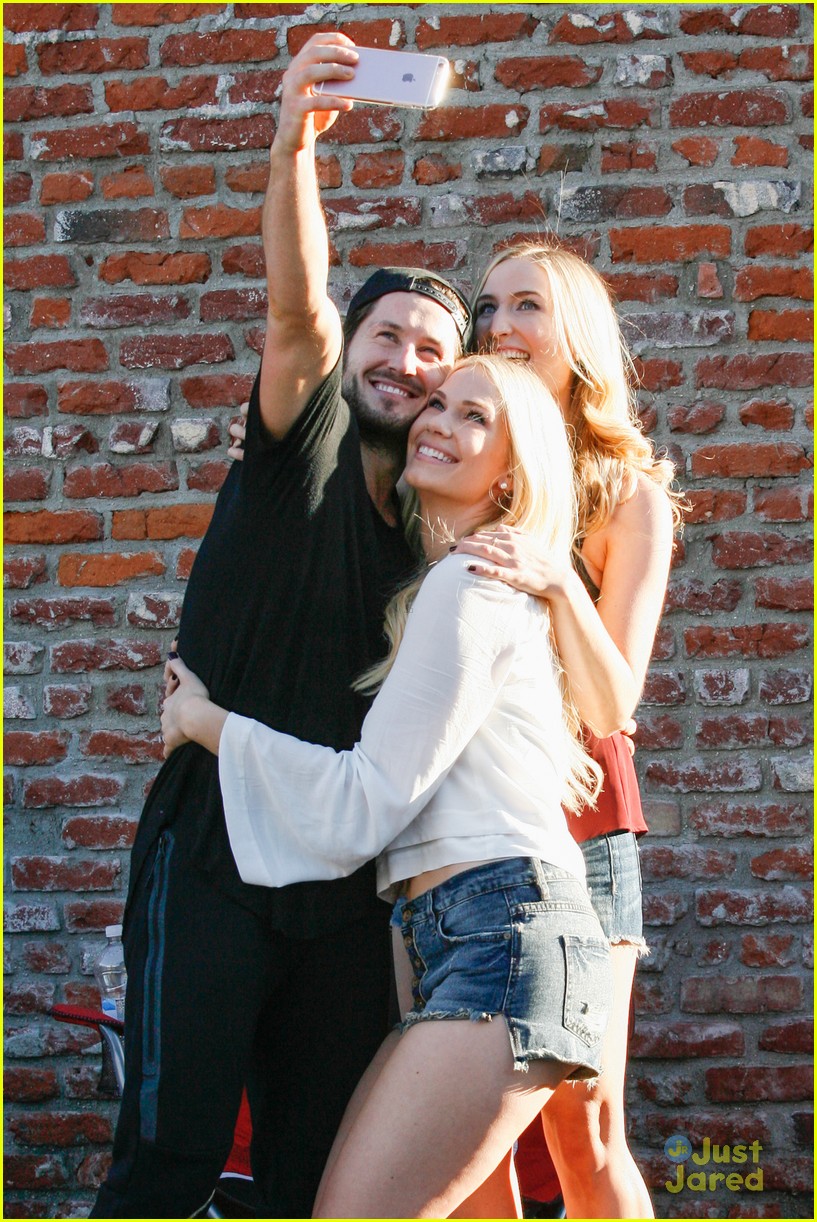 Val Chmerkovskiy To Guest Star on Netflix's 'Fuller House'