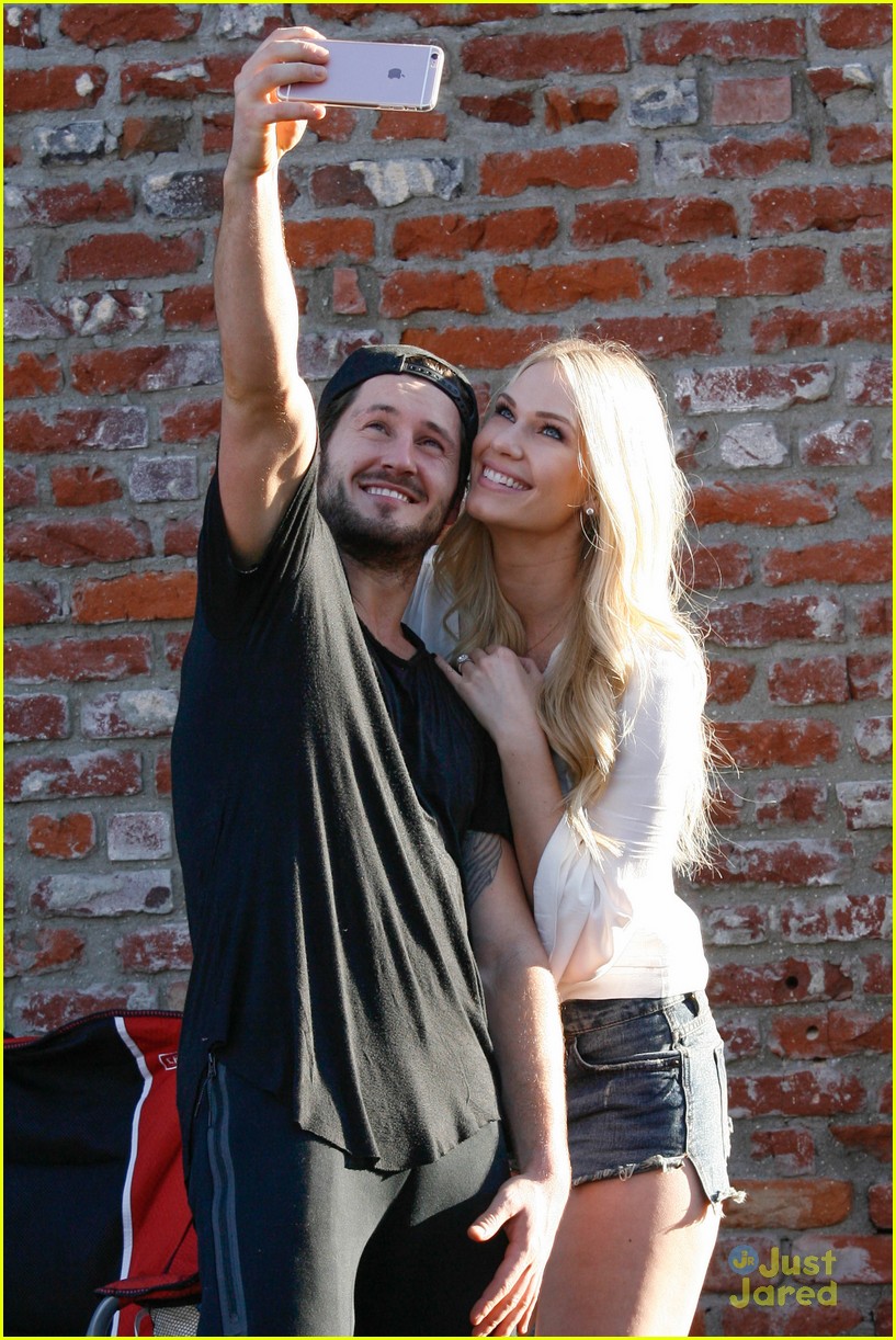Val Chmerkovskiy To Guest Star on Netflix's 'Fuller House'