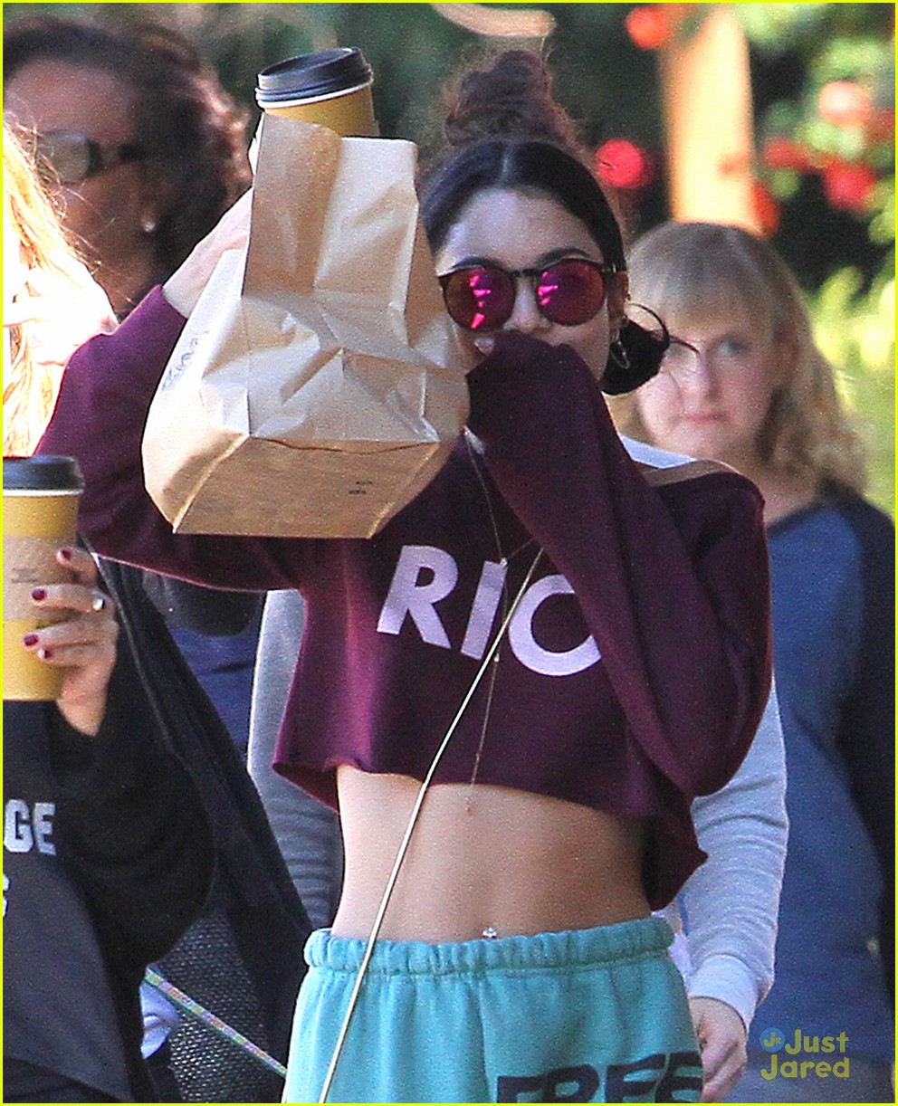 Vanessa Hudgens & Austin Butler Take Stella Hudgens Out To Dinner For Her 20th Birthday
