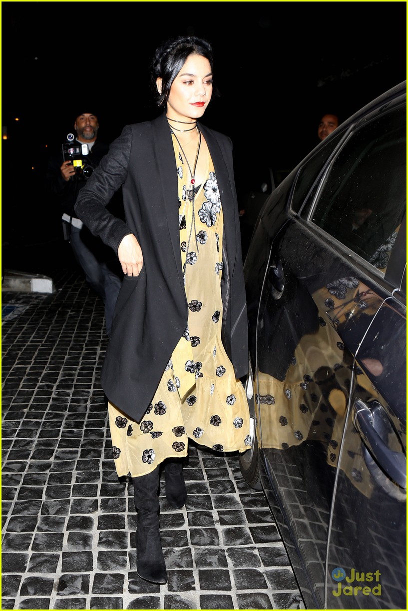 Vanessa Hudgens & Austin Butler Take Stella Hudgens Out To Dinner For Her 20th Birthday