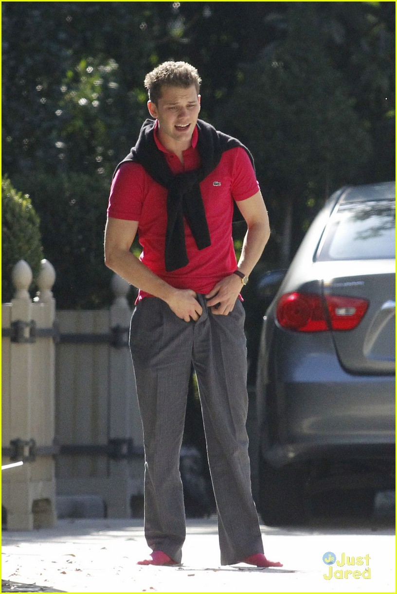 Ansel Elgort Shows Off New Hair For 'Billionaire Boys Club'