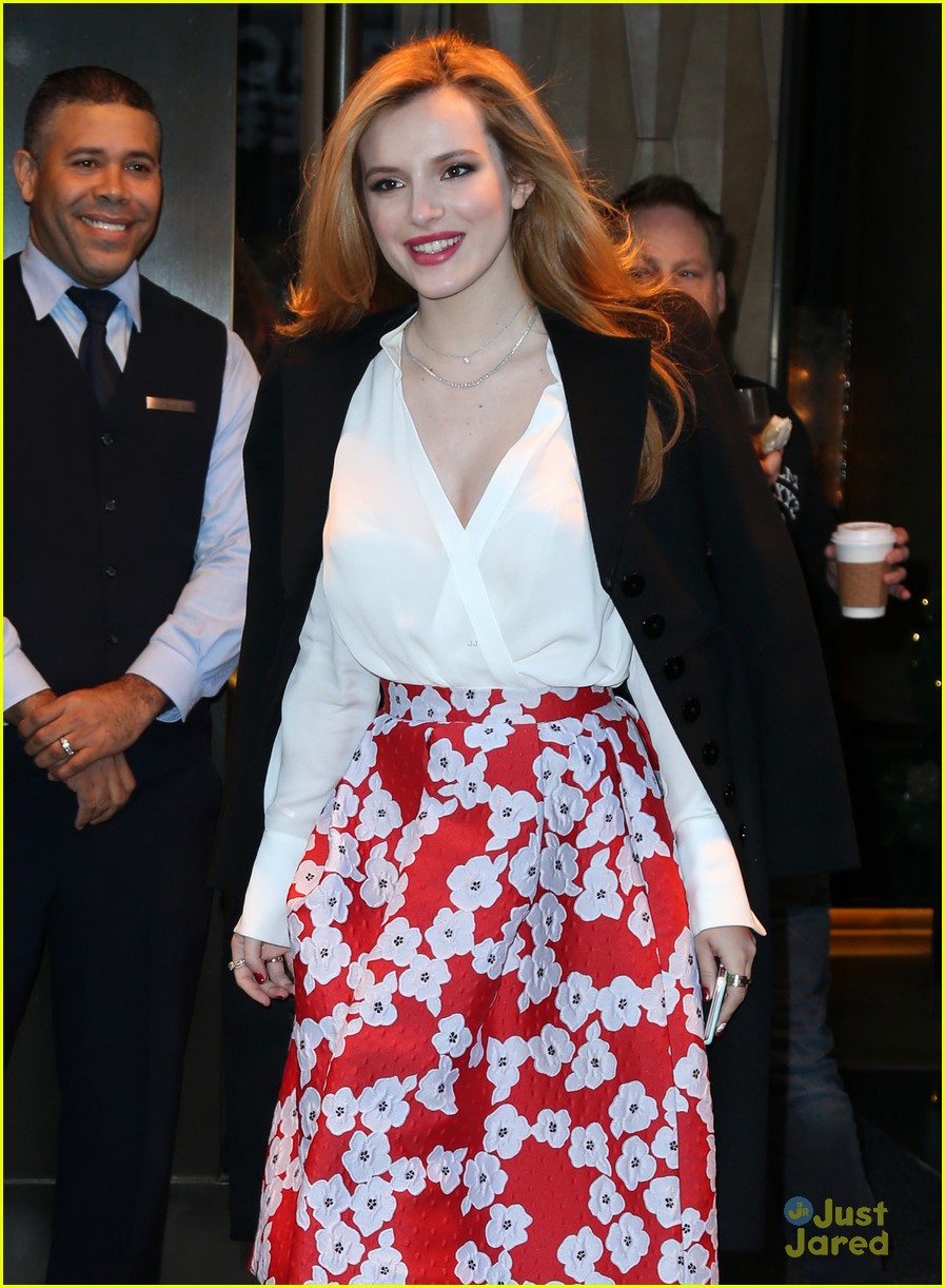 Bella Thorne Shares 'Seventeen Mexico' Cover - See It Here!