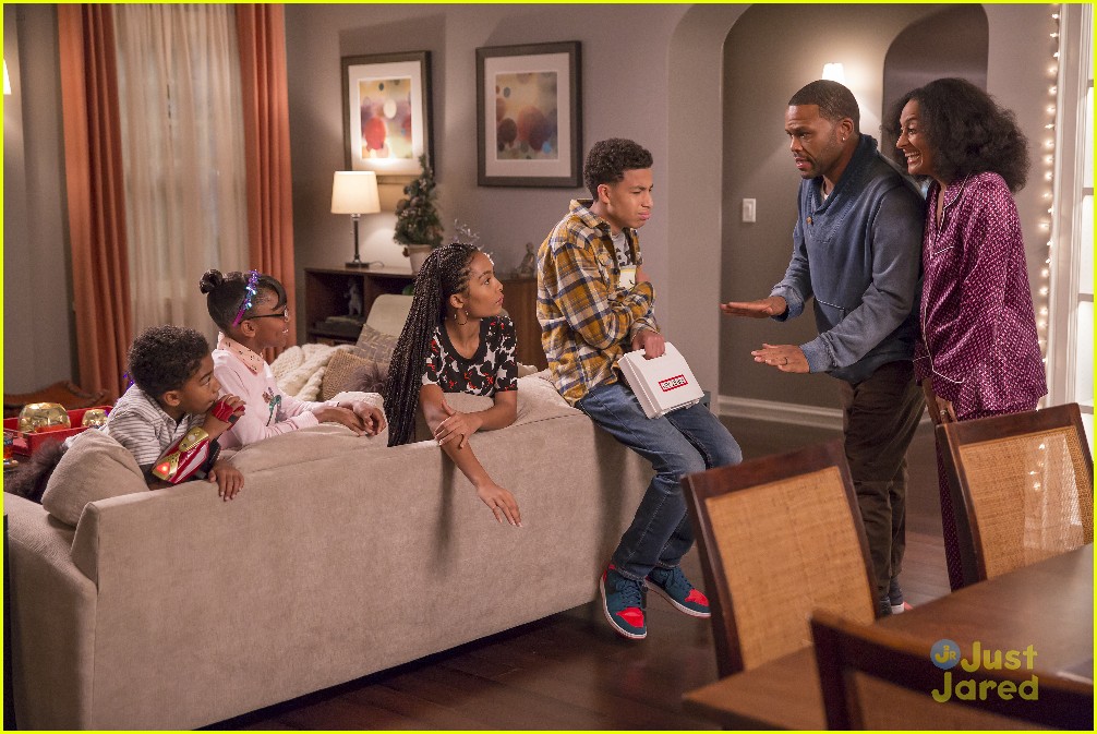 Christmas Is All About The 'Stuff' on 'black-ish Tonight - See The Pics!