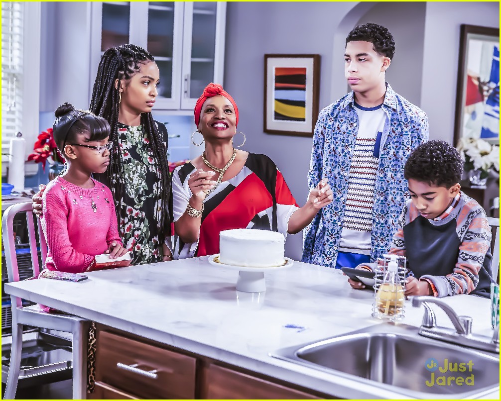 Christmas Is All About The 'Stuff' on 'black-ish Tonight - See The Pics!