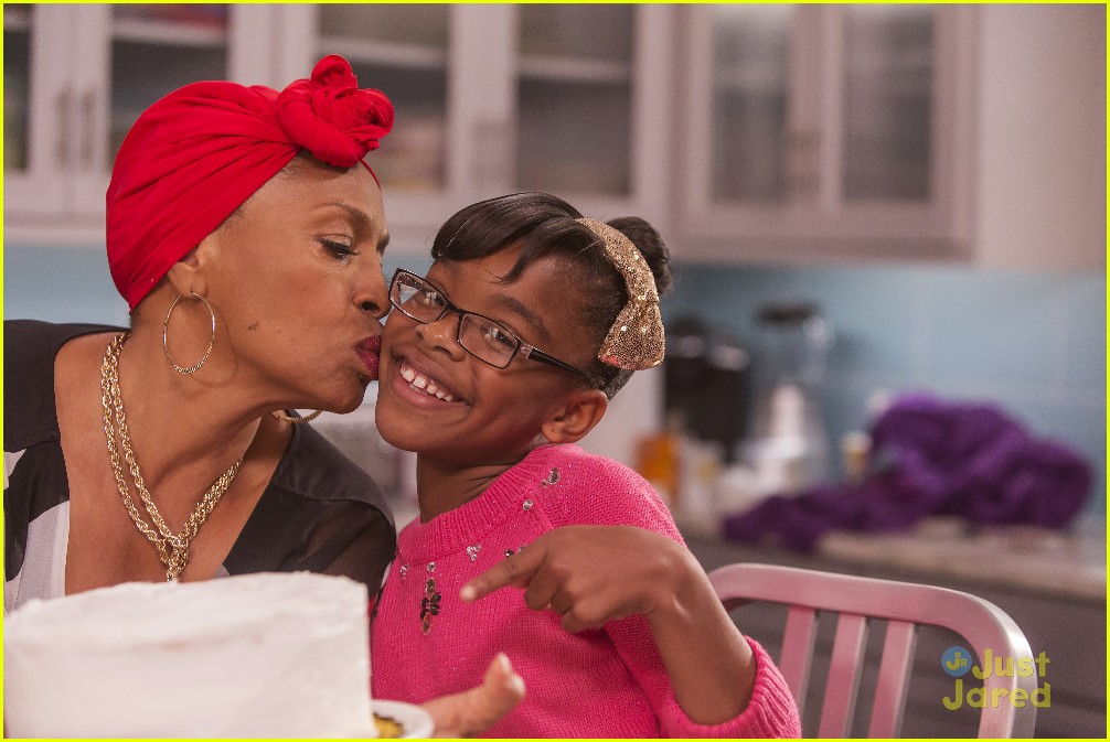 Christmas Is All About The 'Stuff' on 'black-ish Tonight - See The Pics!