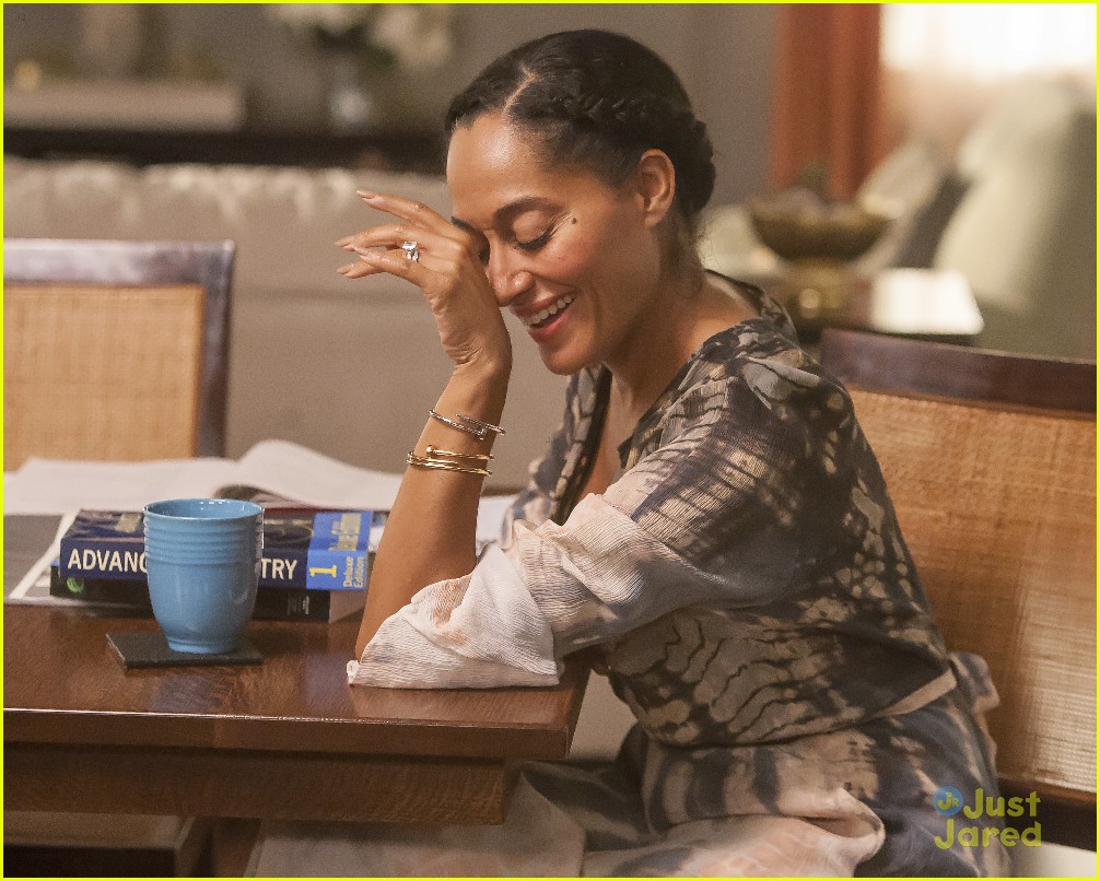 Christmas Is All About The 'Stuff' on 'black-ish Tonight - See The Pics!