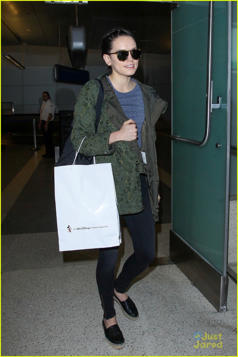 Daisy Ridley Doesn't Really Like Going on Social Media