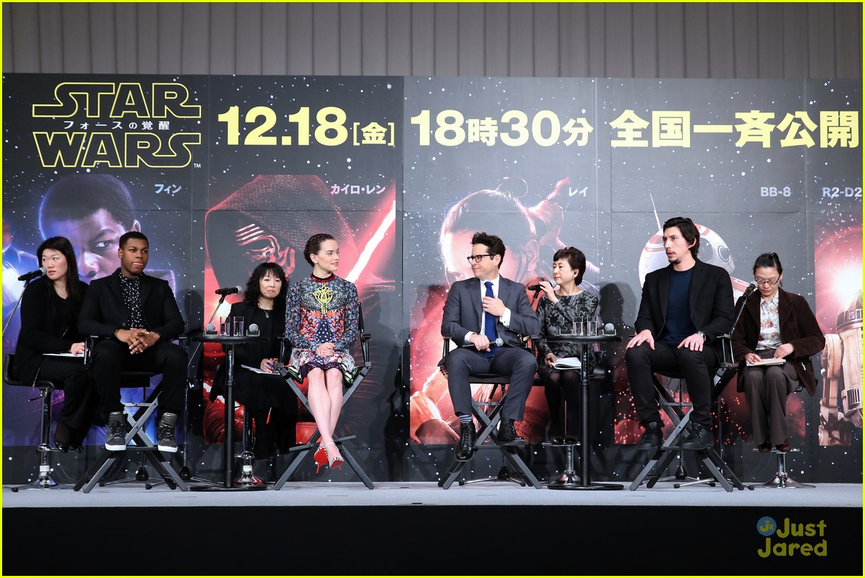 Daisy Ridley Doesn't Really Like Going on Social Media