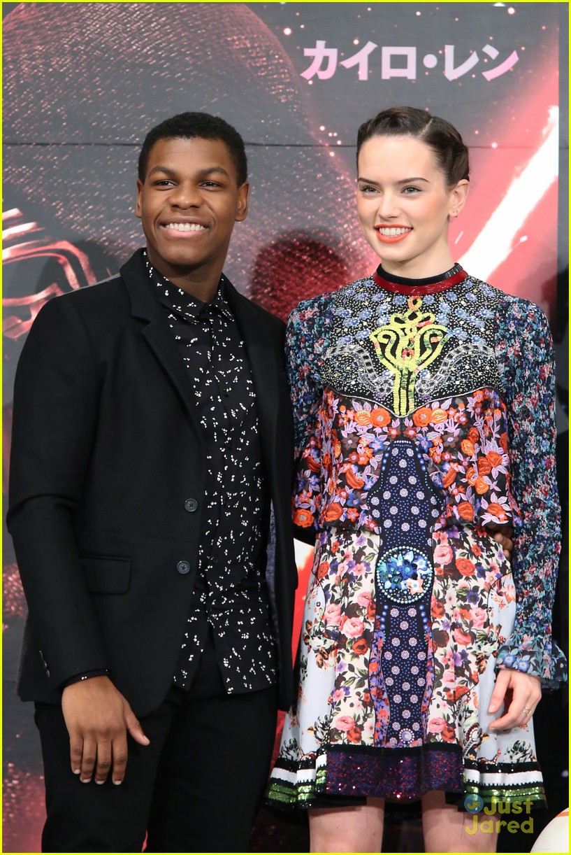 Daisy Ridley Doesn't Really Like Going on Social Media