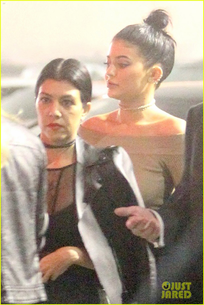 Kylie Jenner Gives Kendall & Cara Delevingne Piggyback Rides at The Weeknd Concert