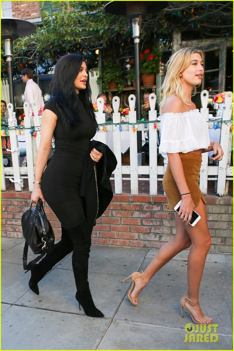 Kylie Jenner Lunches With Hailey Baldwin Ahead of the Holidays