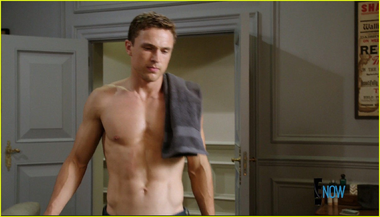 William Moseley Went Shirtless on 'The Royals' & Looked So Hot!