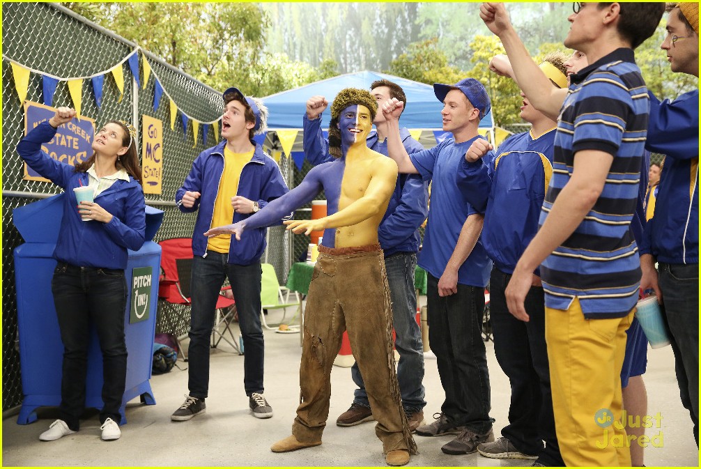 Billy Unger Shows Off Team Spirit On Tonight's 'Lab Rats: Bionic Island'