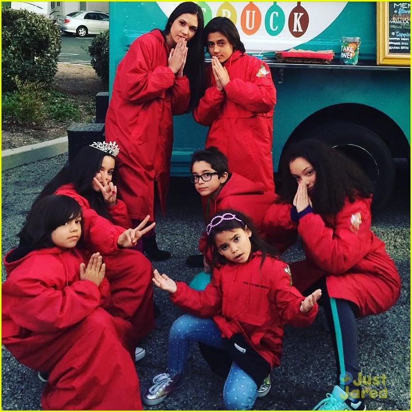 Jenna Ortega & 'Stuck In The Middle' Cast Share Cute Instagrams - See Them All!