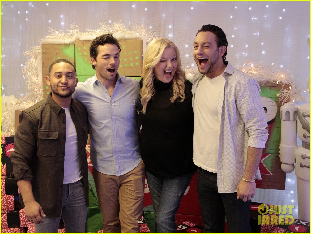 Tahj Mowry & Ian Harding Surprise CHLA Patients with a Pizza Party & Presents for Pop-Up Santa