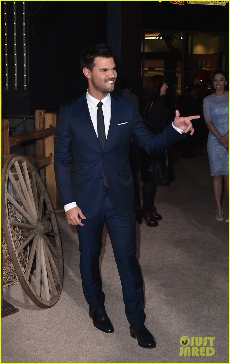 Taylor Lautner Premieres 'The Ridiculous 6' & Does a Flip on 'Jimmy Kimmel' - Watch Now!