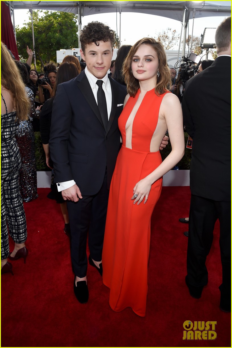 Rico Rodriguez Takes Sister Raini & Ariel Winter To SAG Awards 2016