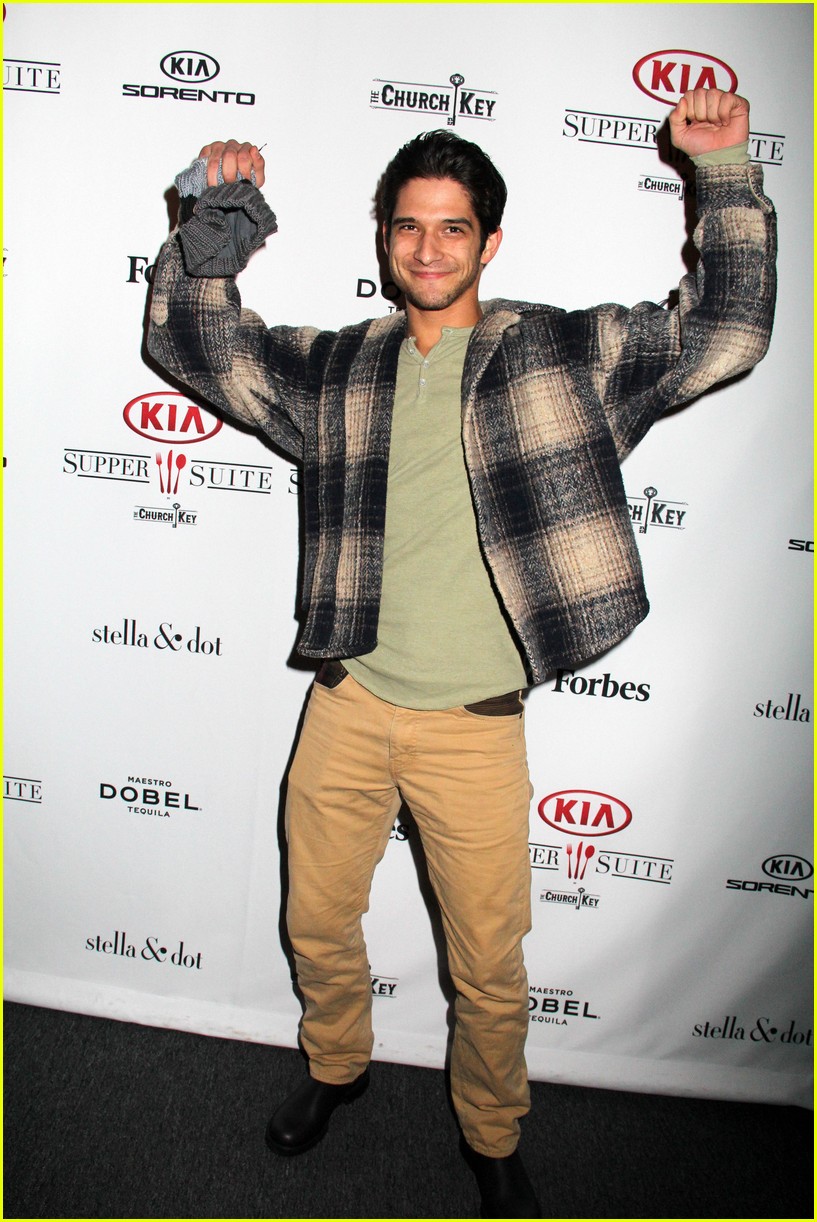 Watch Tyler Posey & Austin Butler Tackle Canadian Accents in First 'Yoga Hosers' Clip
