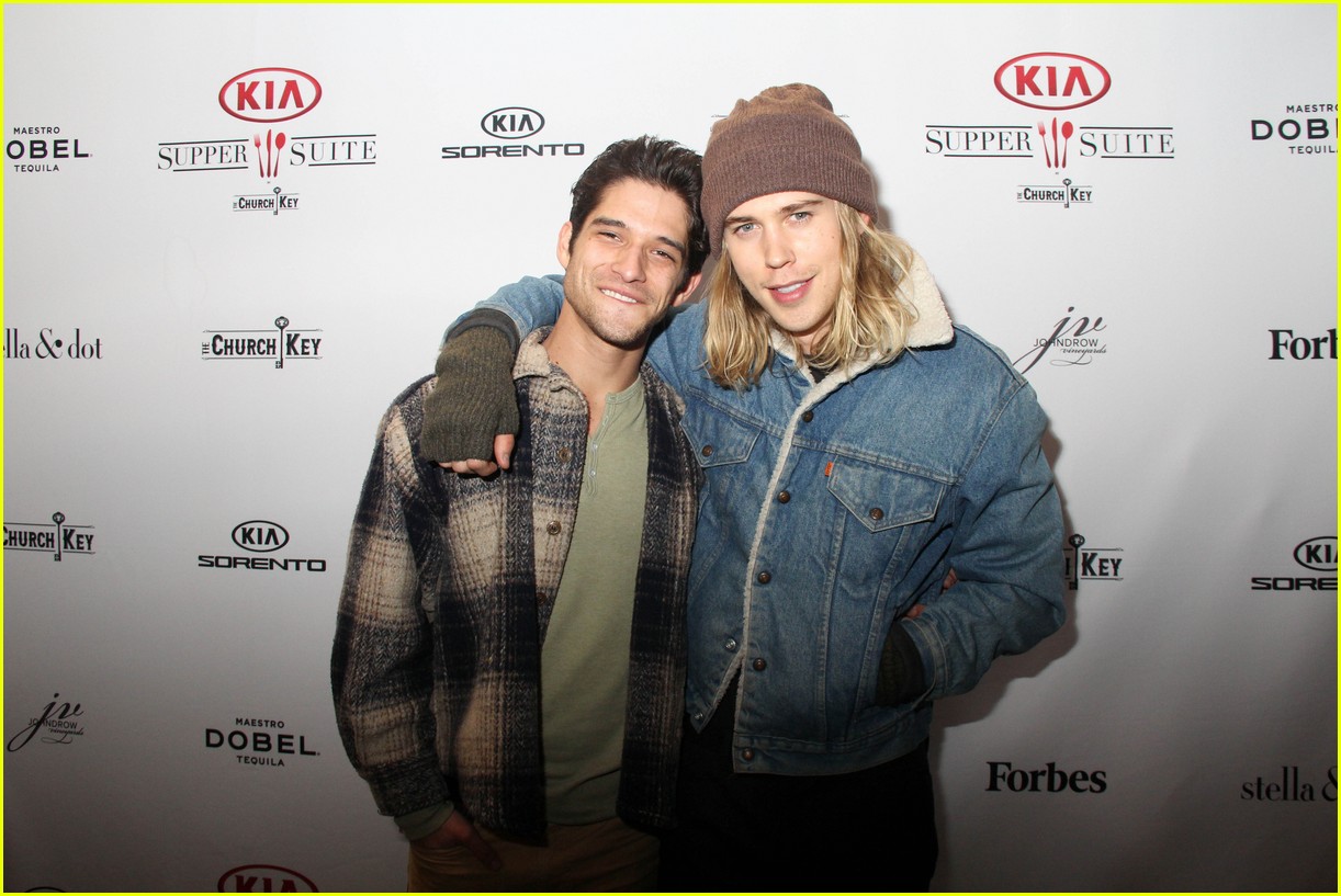 Watch Tyler Posey & Austin Butler Tackle Canadian Accents in First 'Yoga Hosers' Clip