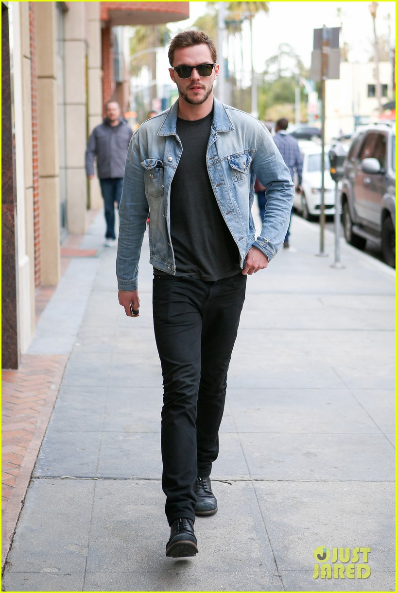 Nicholas Hoult Steps Out For Doctor's Appointment Before 'Mad Max' Oscar Noms