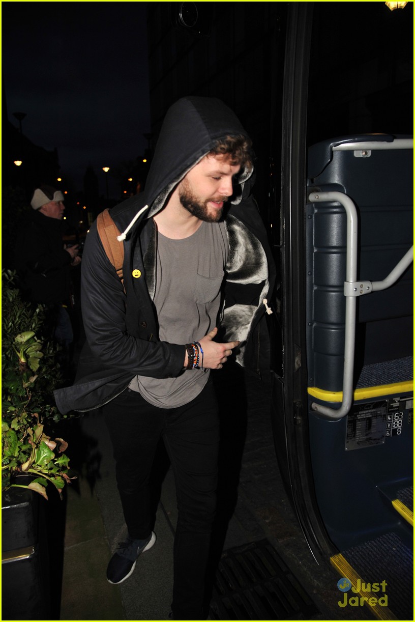 Jay McGuiness Keeps His 'Strictly' Glitterball Trophy Where?!