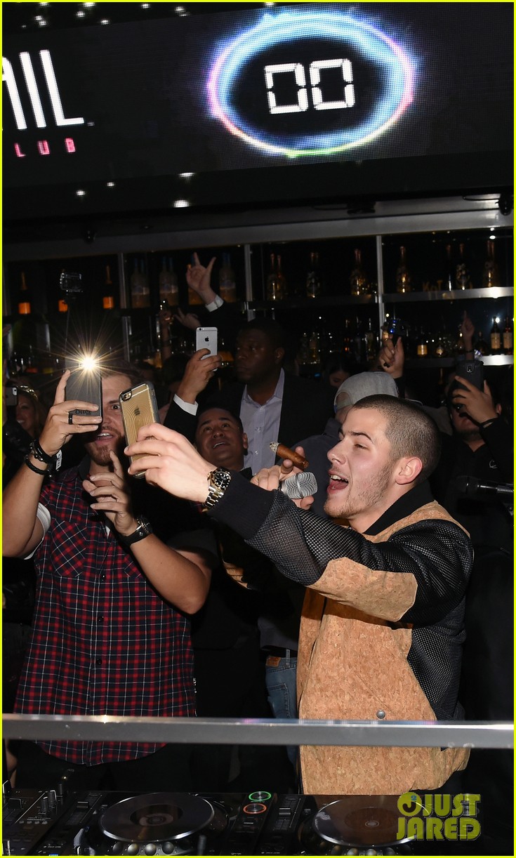 Nick Jonas Wants to Make 2016 an 'Incredible' Year