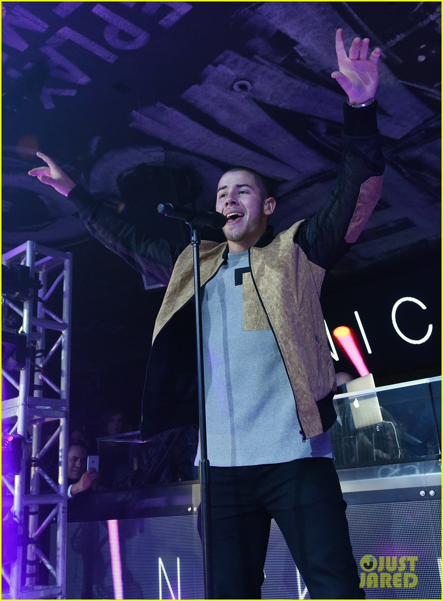 Nick Jonas Wants to Make 2016 an 'Incredible' Year