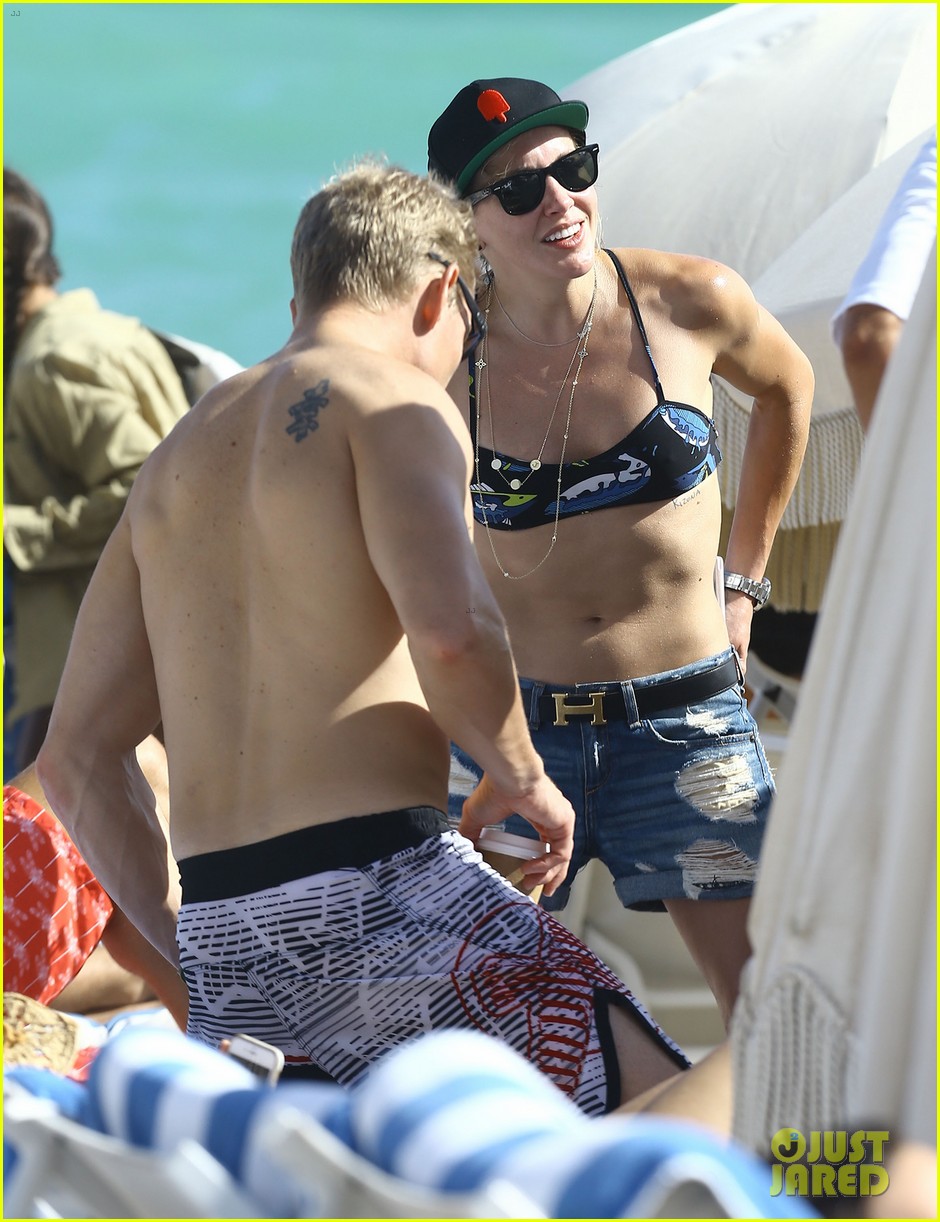 Is Katie Cassidy Dating Personal Trainer Thomas Taylor?