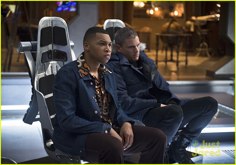 DC's Legends of Tomorrow Premiere Episode Continues Tonight!