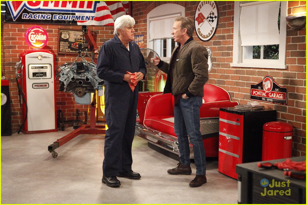 Kaitlyn Dever Bonds With Jay Leno on Tonight's 'Last Man Standing'