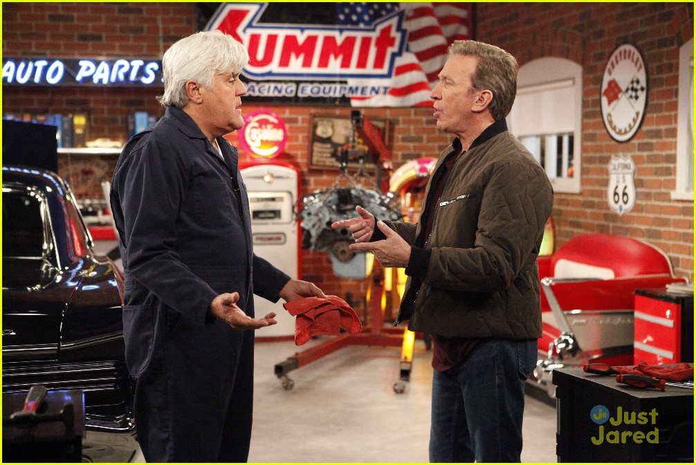 Kaitlyn Dever Bonds With Jay Leno on Tonight's 'Last Man Standing'