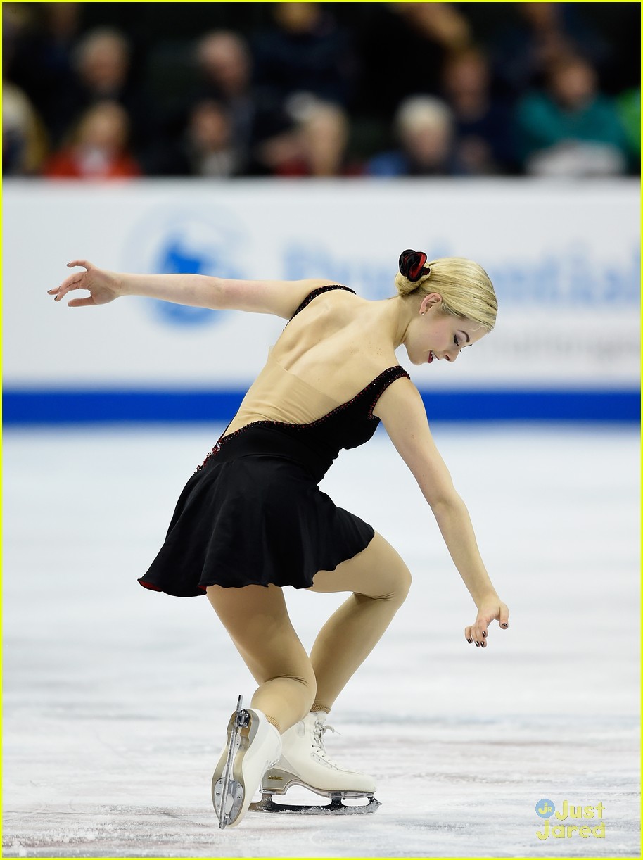 Figure Skater Polina Edmunds Wows During Short Program; Tops Gracie Gold At US National Championships 2016