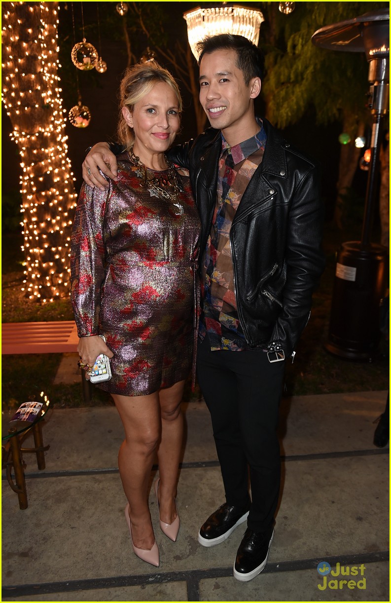 Skylar Stecker Performs 'Wish Now' at JJJ's 'Star Darlings' Dinner!