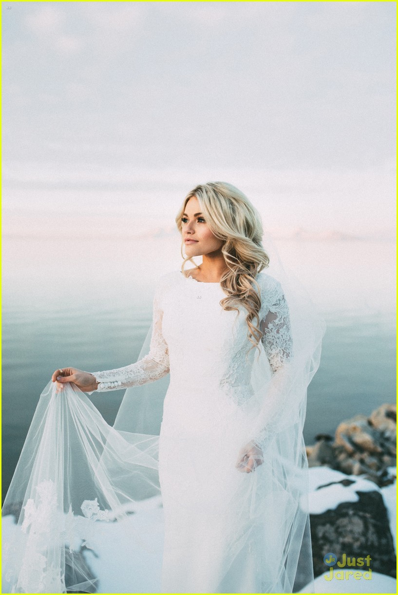 Witney Carson & Carson McAllister Share New Wedding Pics With JJJ (Exclusive)