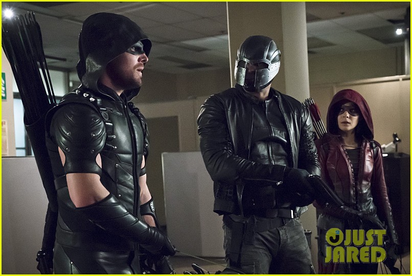 HIVE is on the Hunt on Tonight's 'Arrow'